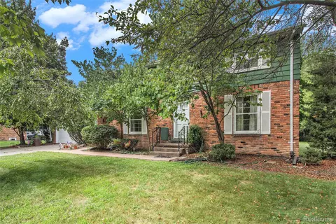 6525 Little Turkey Run, Shelby Township, MI 48317