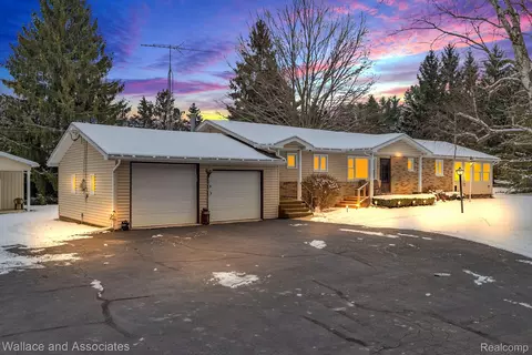 7907 Brockway Rd, Melvin, MI 48454