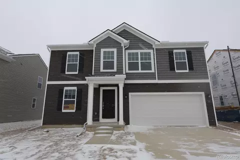 374 Edge Brook Dr, Holly, MI 48442
