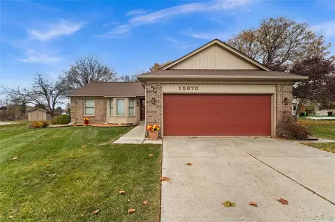 15975 Quail Ct, Macomb, MI 48044