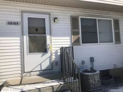28185 Raleigh Crescent Dr #106, Chesterfield, MI 48051