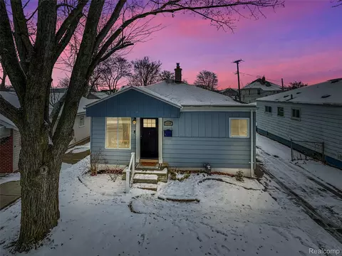3528 Phillips Ave, Berkley, MI 48072
