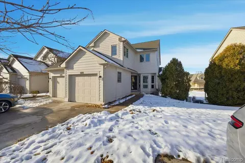 3338 Breckland Ct, Pittsfield, MI 48108