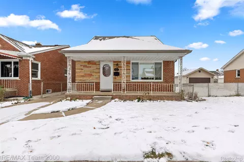 6531 Mead St, Dearborn, MI 48126
