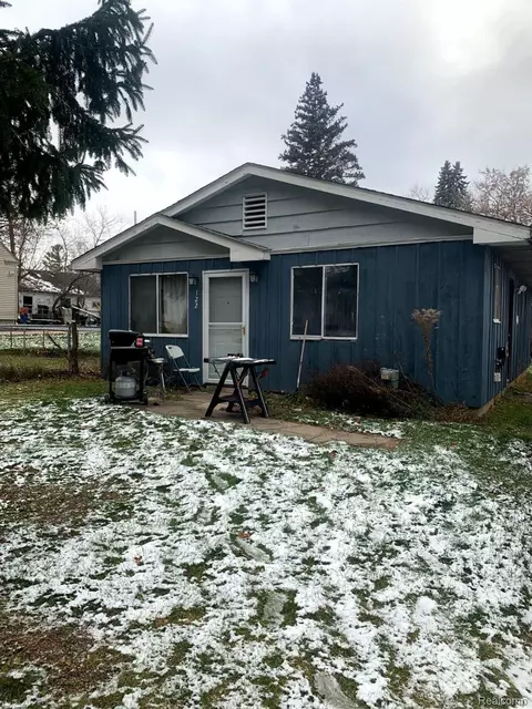 122 Hathaway St, Lansing, MI 48917