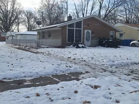 25007 Hopkins St, Dearborn Heights, MI 48125
