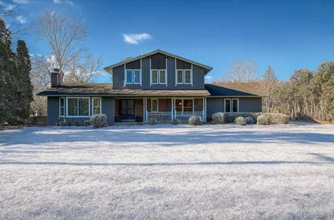 6940 Wing Lake Rd, Bloomfield Hills, MI 48301