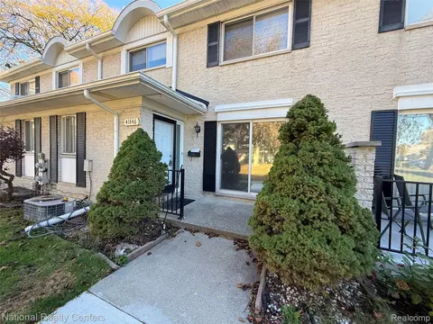 41846 Langley Dr, Sterling Heights, MI 48313