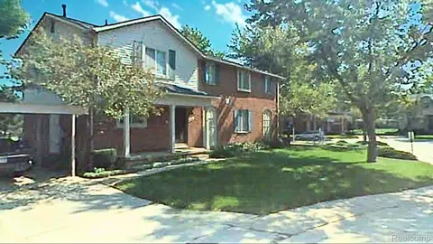 1995 Peerce Ct, Canton, MI 48187