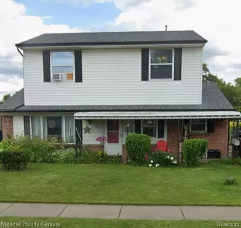 8204 Flamingo St, Westland, MI 48185