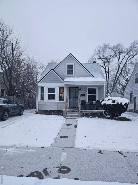 8643 Greenview Ave, Detroit, MI 48228