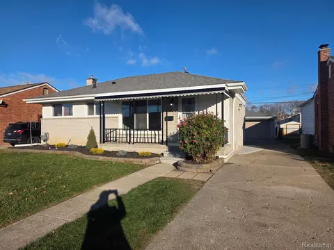 33620 Rosslyn Ave, Garden City, MI 48135