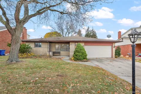 8718 Binney Dr, Warren, MI 48093