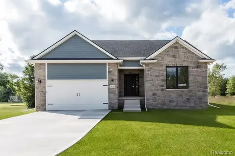 9758 Iosco Ridge Dr, Iosco, MI 48137