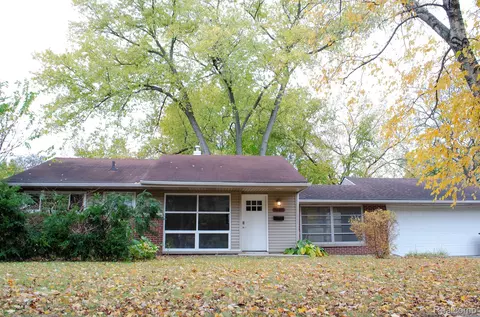 24481 Republic Ave, Oak Park, MI 48237
