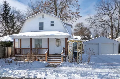 129 N Slater St, Lake Orion, MI 48362