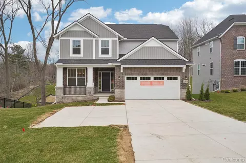 22615 Novi Rd, Novi, MI 48375