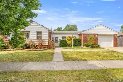 1052 Michigan Blvd, Lincoln Park, MI 48146
