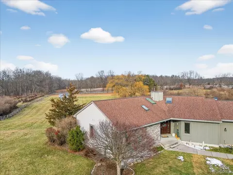 13660 French Ln, Springfield, MI 48350