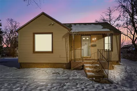 5315 Edgewood St, Dearborn Heights, MI 48125