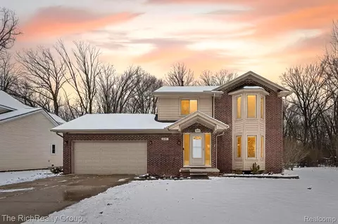 23197 Elmgrove St, Farmington Hills, MI 48336