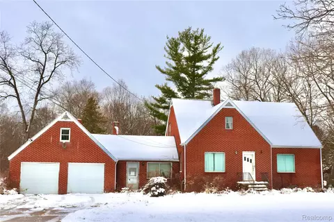 8410 Linden Rd, Mundy, MI 48473