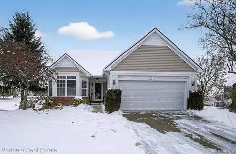 4771 New Haven Dr, Genoa, MI 48843