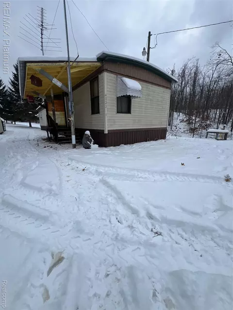 4125 Hubbard Lake Trl, Caledonia, MI 49747