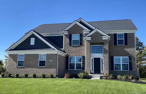 22270 Hilda Ln, Lyon, MI 48178