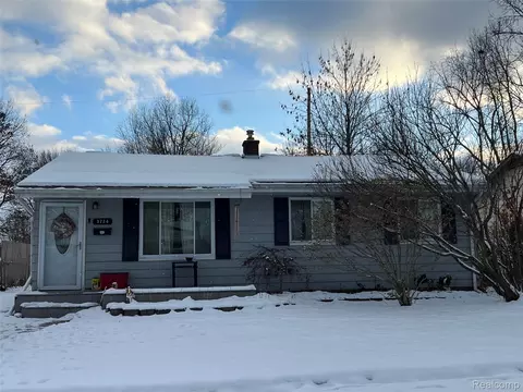 3734 Craig Dr, Flint, MI 48506