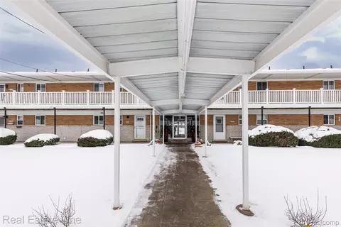 26955 Milford Road Rd #26, Lyon, MI 48178