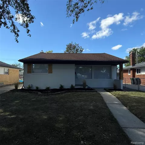 24721 Ursuline St, Saint Clair Shores, MI 48080