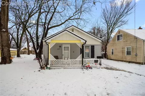 3825 Arlene Ave, Flint, MI 48532