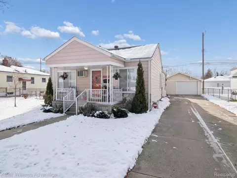 14617 College Ave, Allen Park, MI 48101