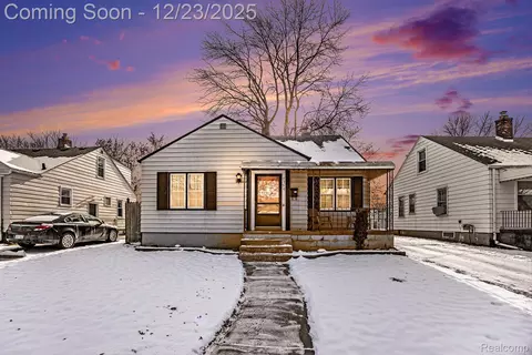 7256 Ready Ave, Warren, MI 48091