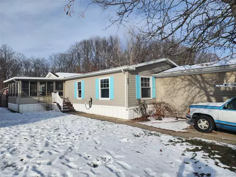 450 Glencoe, Bedford, MI 48182