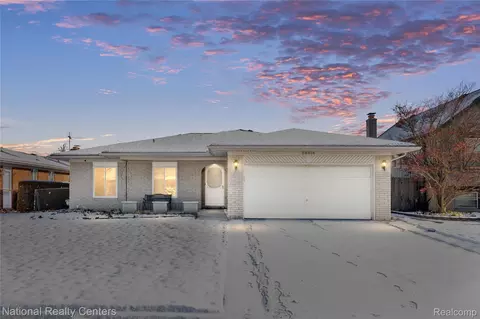 38016 Fringe Dr, Sterling Heights, MI 48310