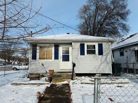 3530 Arlene Ave, Flint, MI 48503