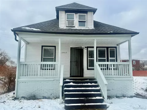 13463 Buffalo St, Hamtramck, MI 48212
