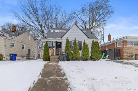8838 Faust Ave, Detroit, MI 48228
