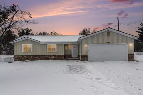 7725 Mary Lou Ct, Shelby Township, MI 48317