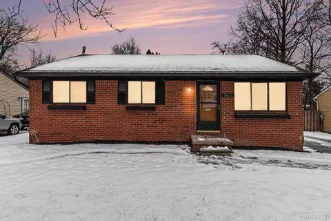 33670 Harvard St, Westland, MI 48186