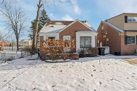 1811 15th St, Wyandotte, MI 48192