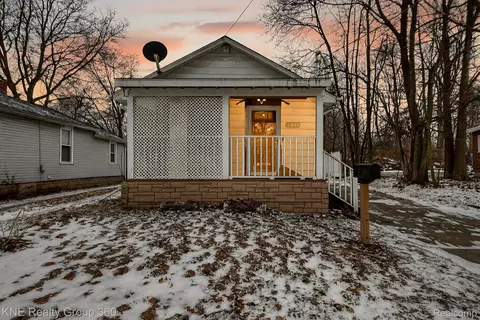 1520 Congress St, Lansing, MI 48906