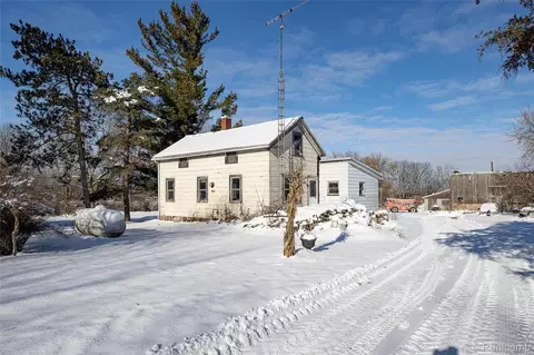 4476 Merwin Rd, Elba, MI 48446