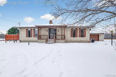 6347 Johnson Rd, Flushing, MI 48433