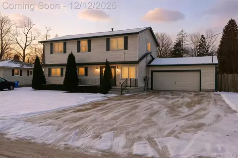 32477 Saint Vincent Ave, Warren, MI 48092