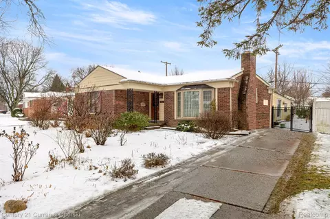 7941 N Charlesworth St, Dearborn Heights, MI 48127