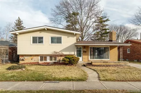 29046 Lorraine Ave, Warren, MI 48093