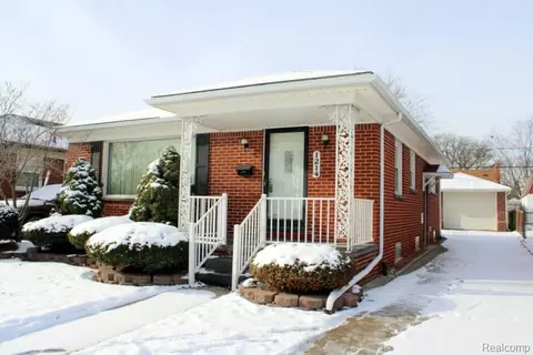1214 15th St, Wyandotte, MI 48192
